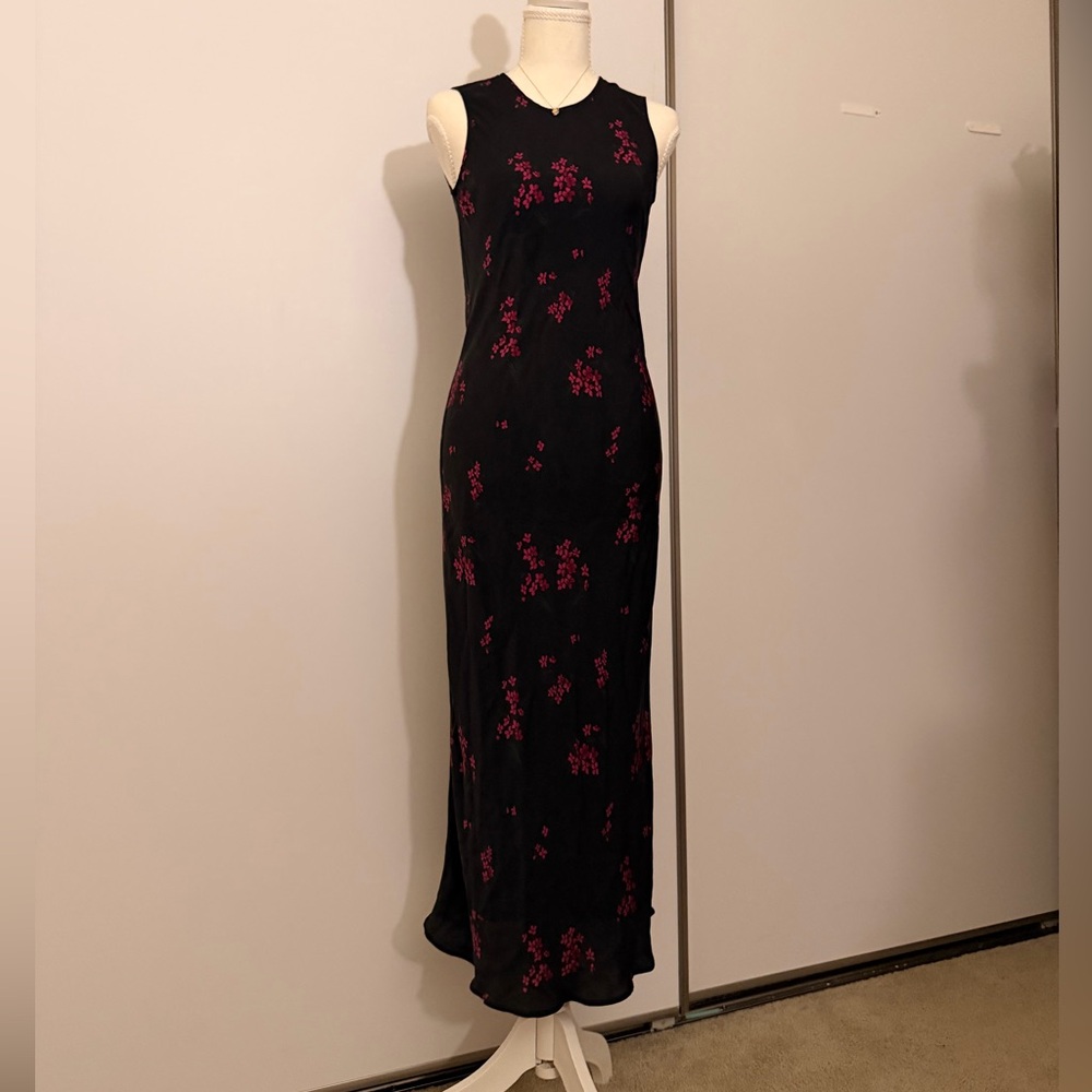 90% Silk 10% Spandex Quince Black Maxi Dress with Pink Floral Design
